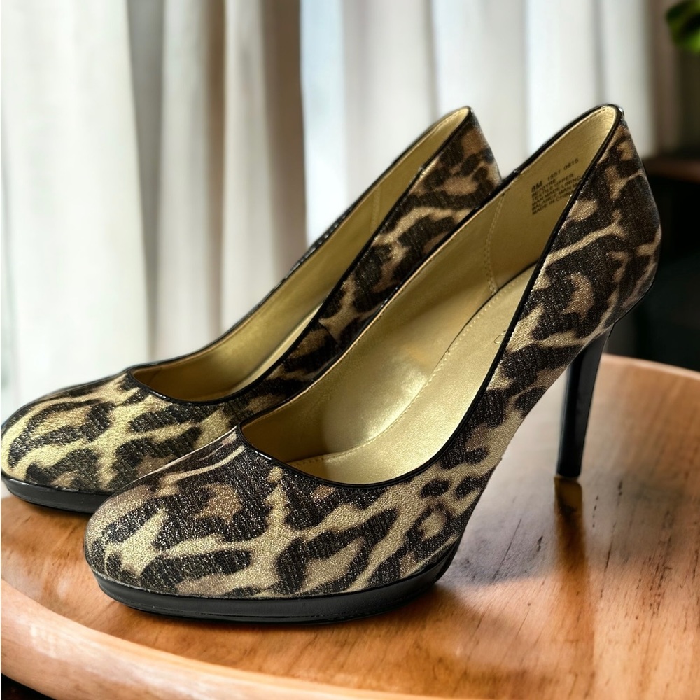 Bandolino Classic DYRE LEOPARD Pumps Heels Sz 8M